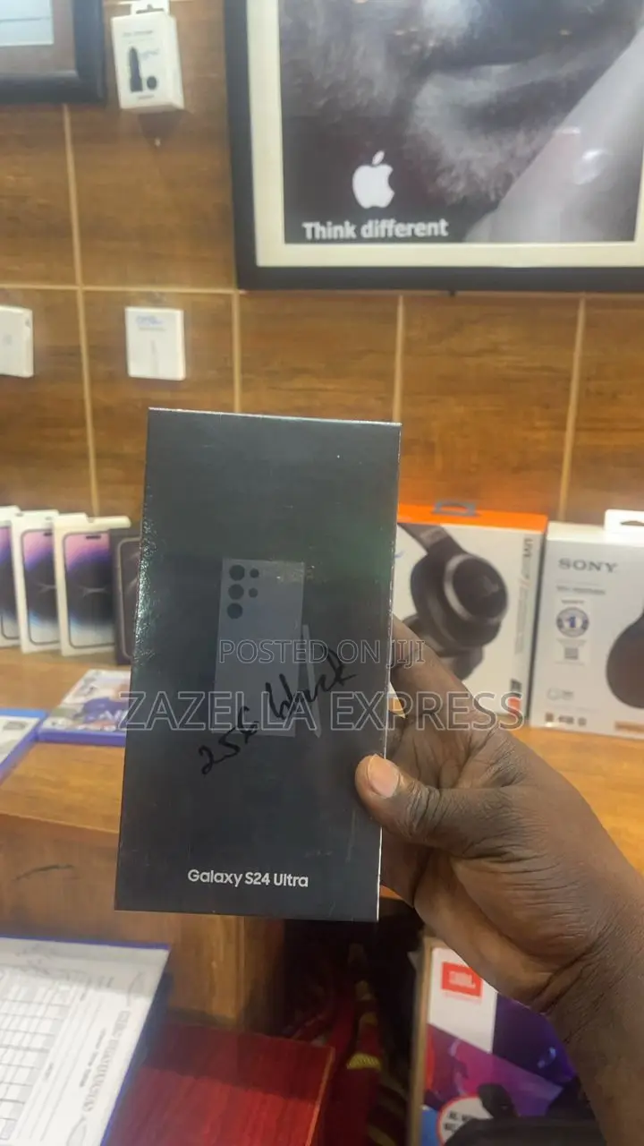 New Samsung Galaxy S24 Ultra 256 GB Black