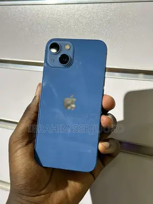 Photo - Apple iPhone 13 128 GB Blue