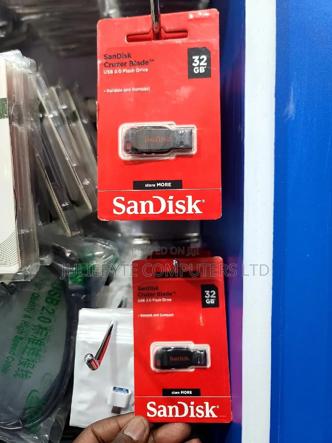 32GB Sandisk Cruzer Blade Drive