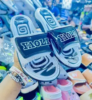 Photo - Yaoli Wide Fit Men's Sandals