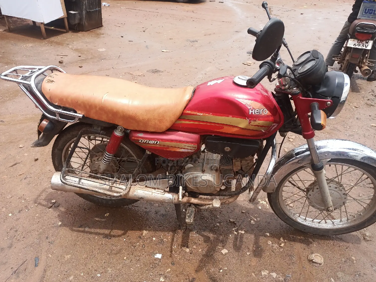 Hero Dawn 100 2015 Red