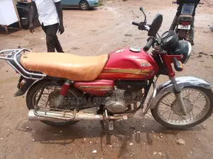 Hero Dawn 100 2015 Red