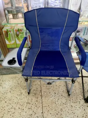 Foldable Chair With a Side Cup