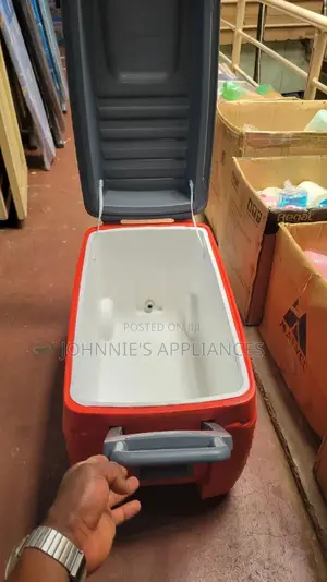 Princeware Ice Cooler Box With Wheels 80l