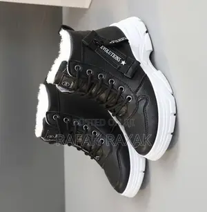 New Classic Ladies Black Winter Fashion Sneakers