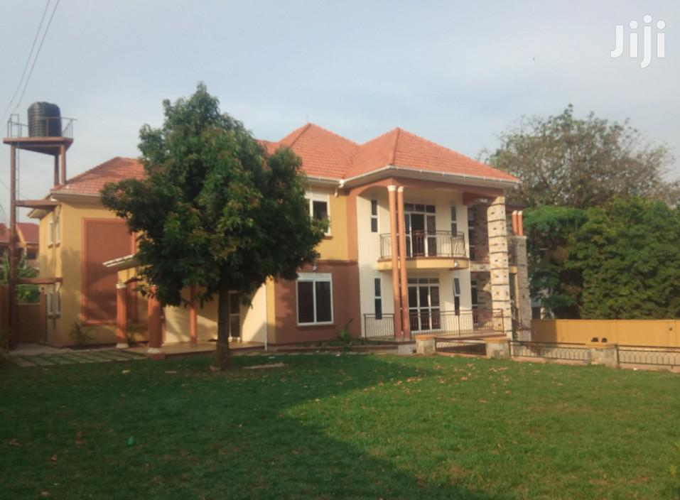 Bunga 7star House Facing Lake Victoria on Sell