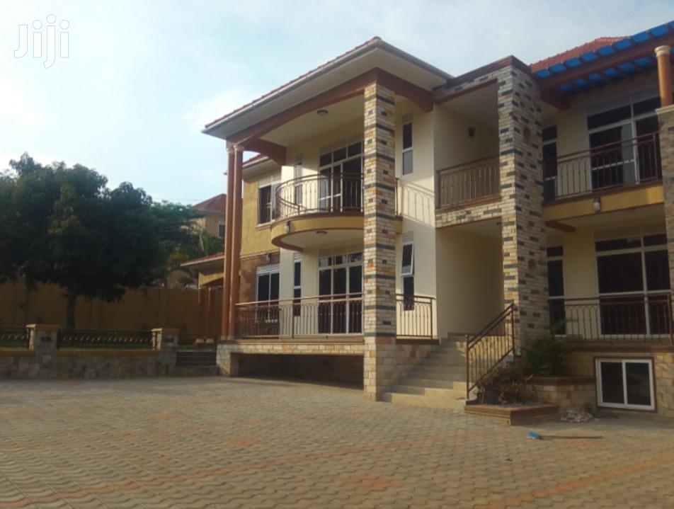 Bunga 7star House Facing Lake Victoria on Sell