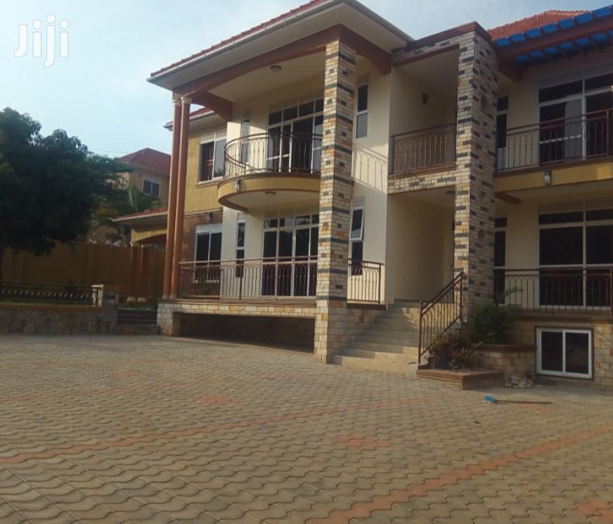 Bunga 7star House Facing Lake Victoria on Sell