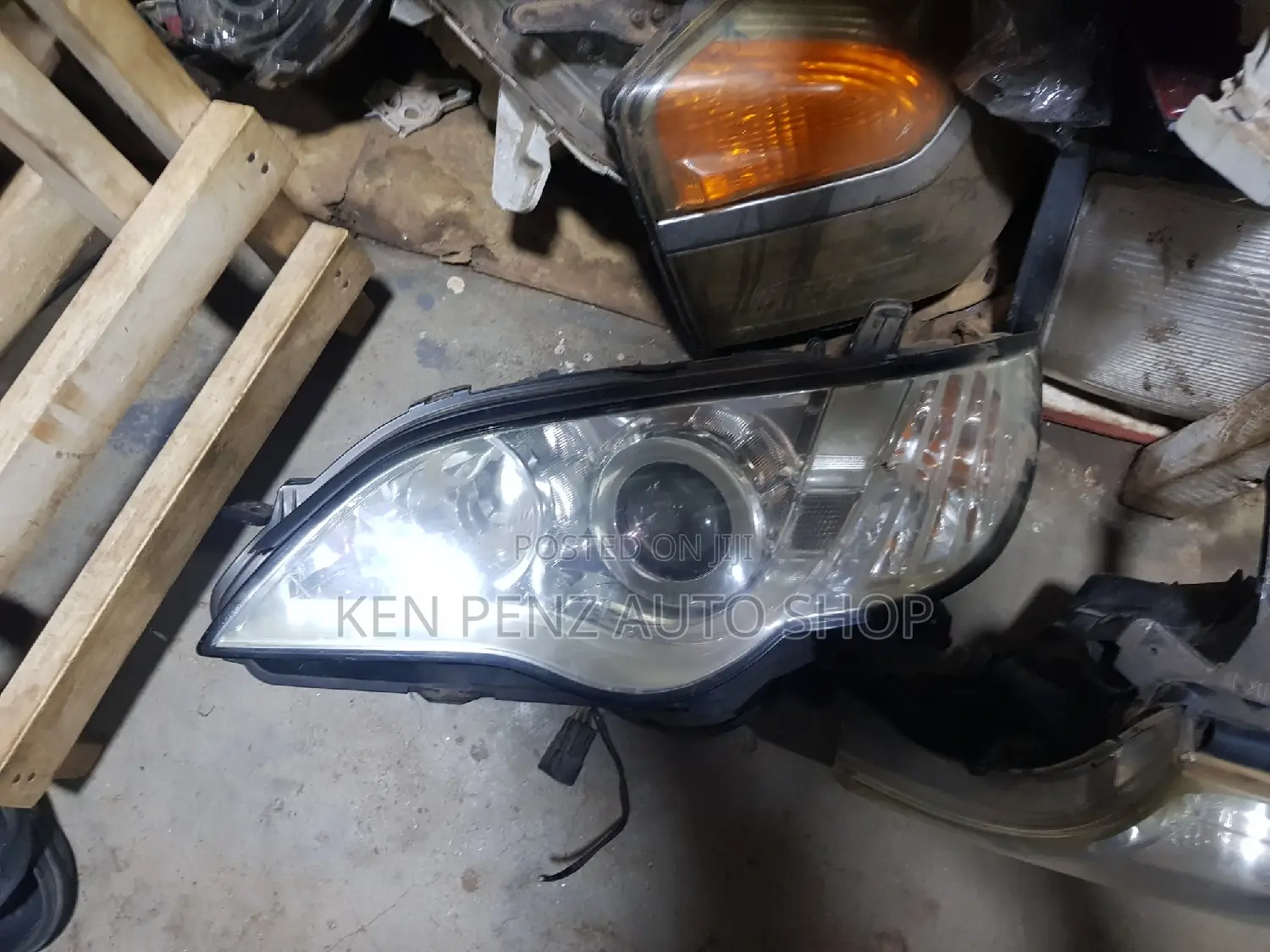 Headlamps for Subaru Legacy 2006
