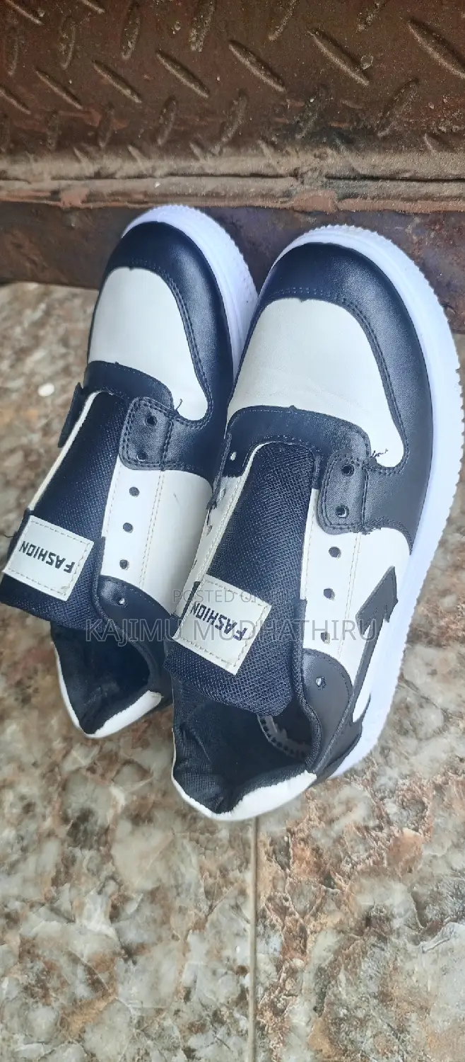 Sports Shoes