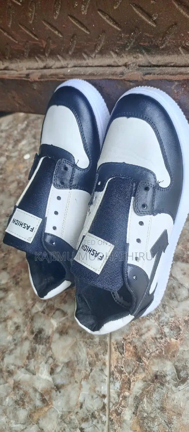 Sports Shoes