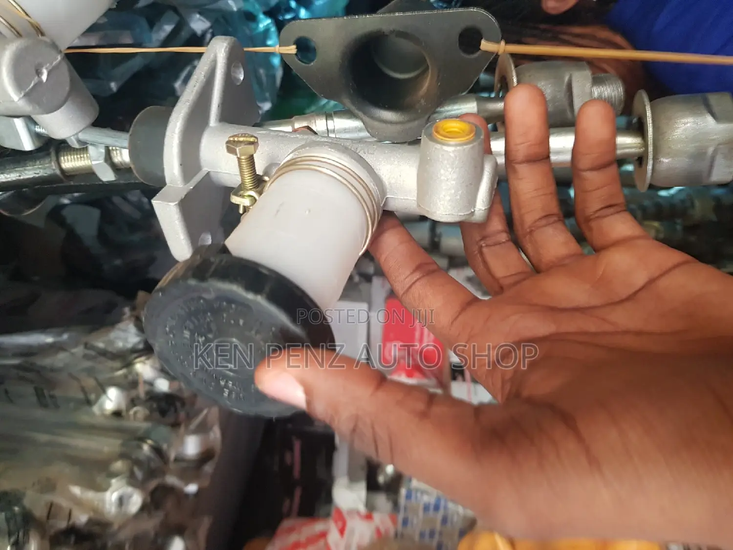 Crutch Cylinder for Toyota Hillux