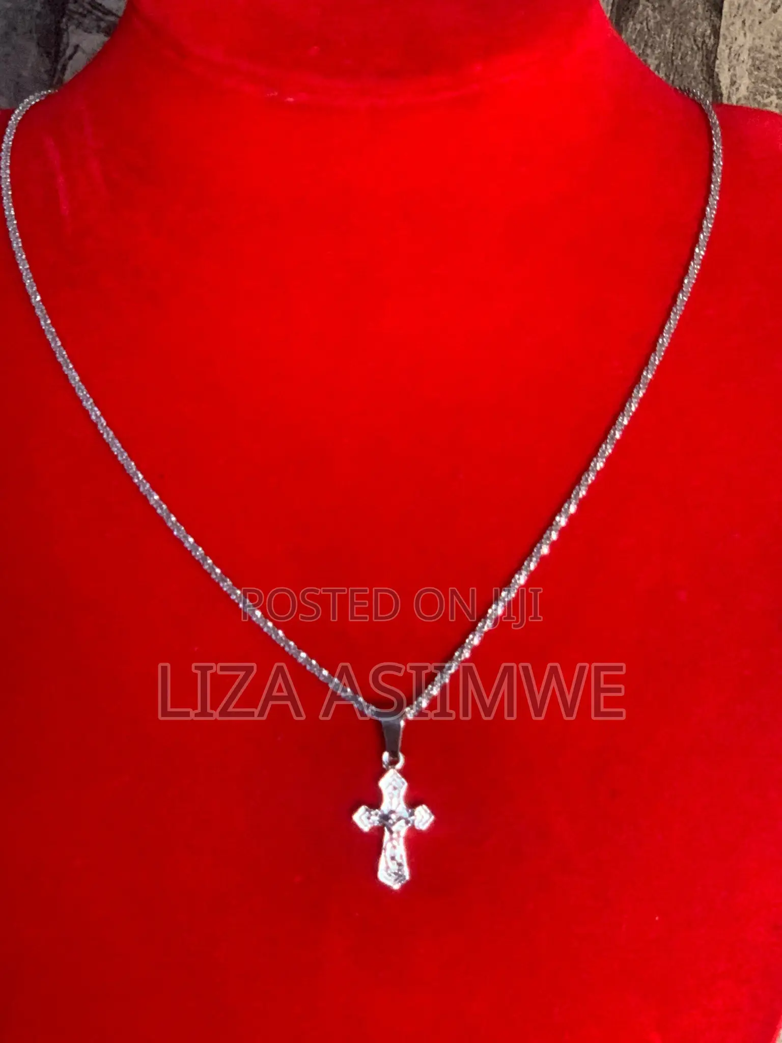 Simple Necklaces With a Cross Pendant