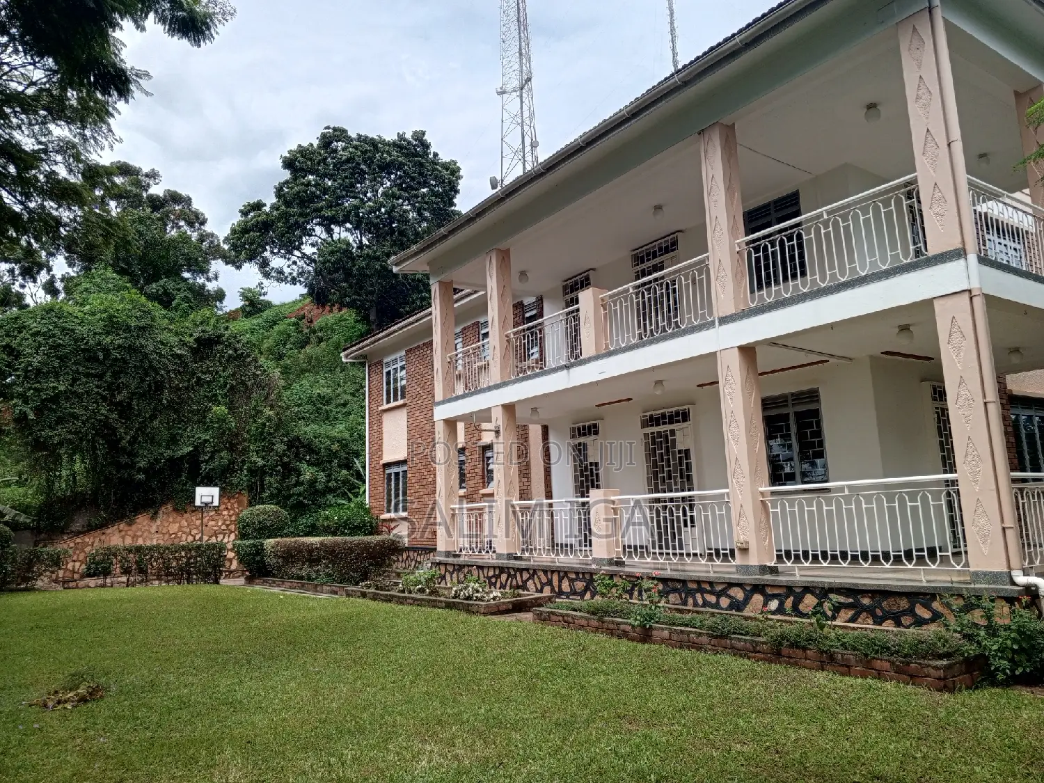 5bdrm Duplex in Kololo Property, Central Division for rent