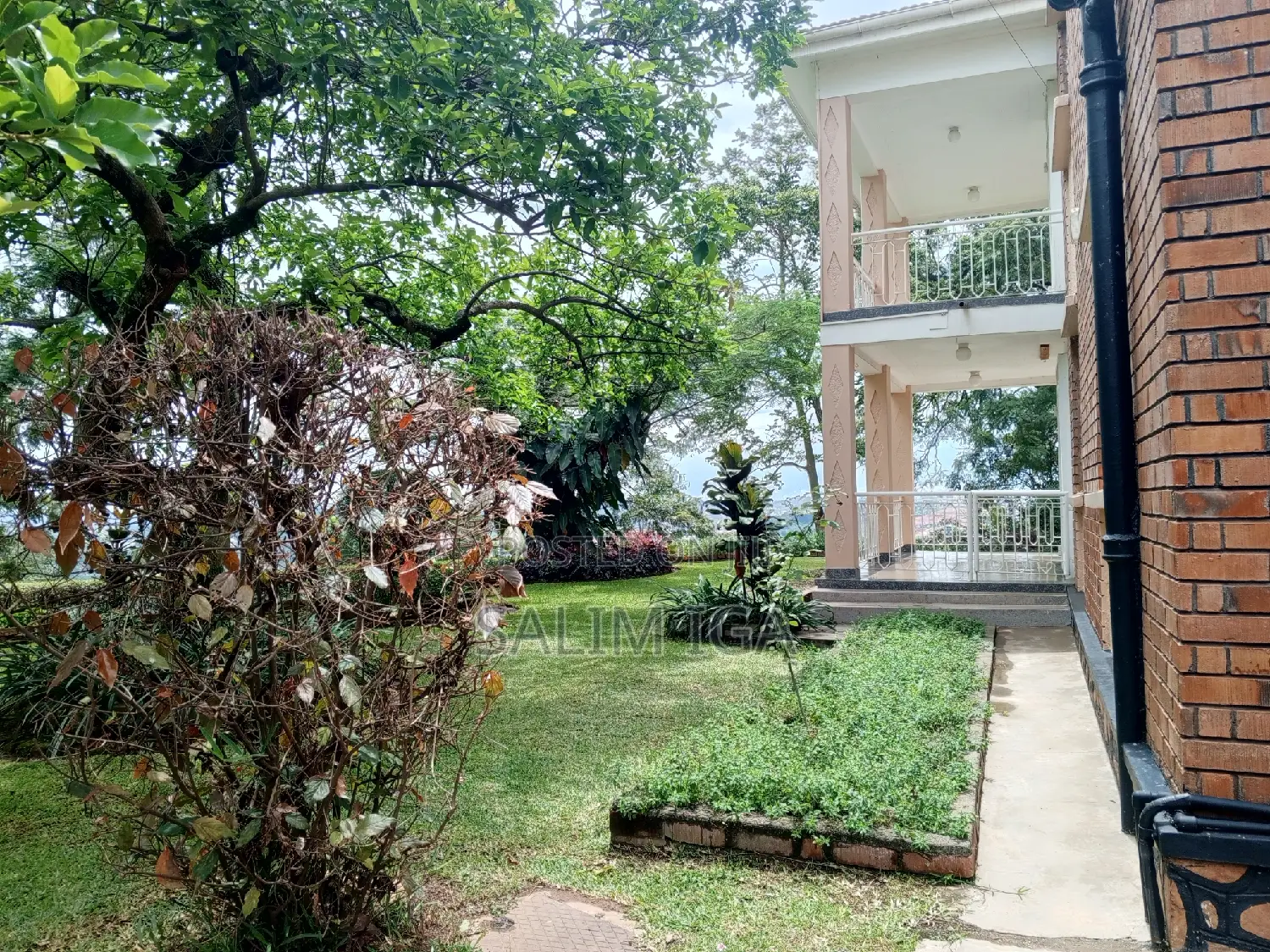 5bdrm Duplex in Kololo Property, Central Division for rent