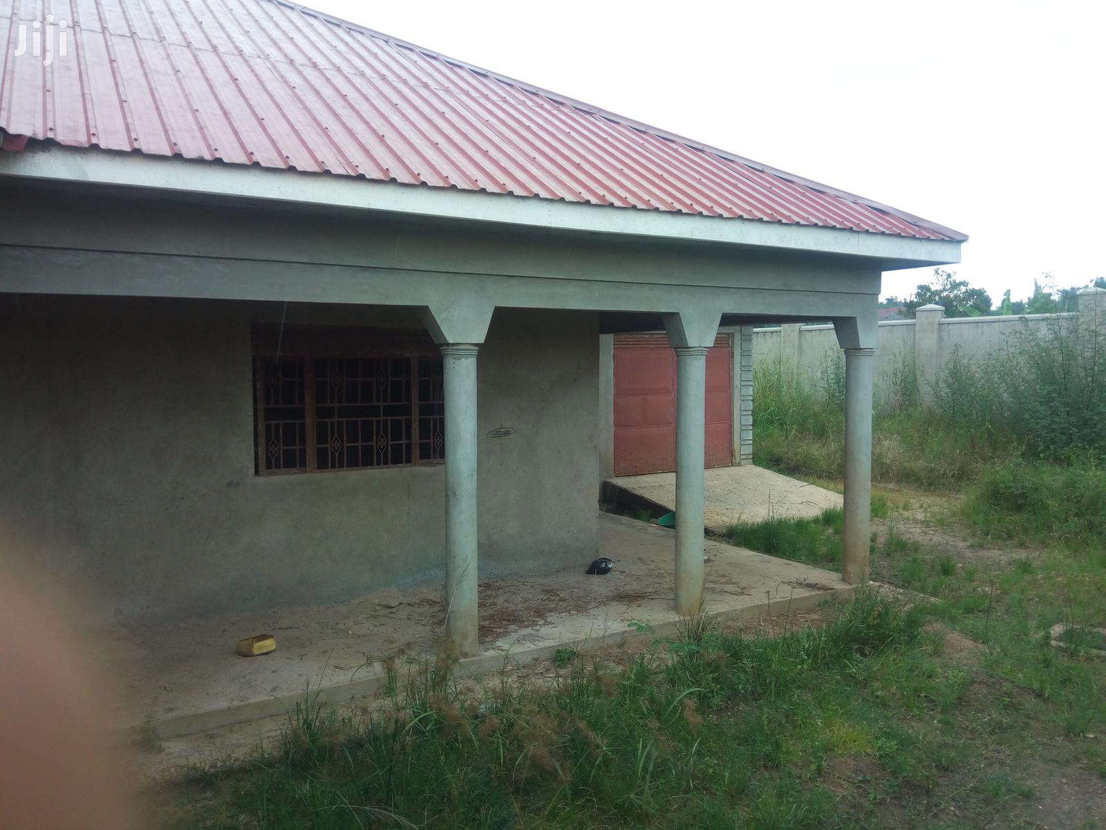 Large Compound House in Kira for Sell