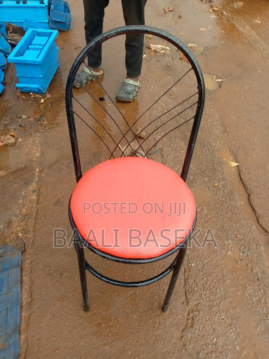 Restaurant Chairs/Dining Chairs/Red and Black
