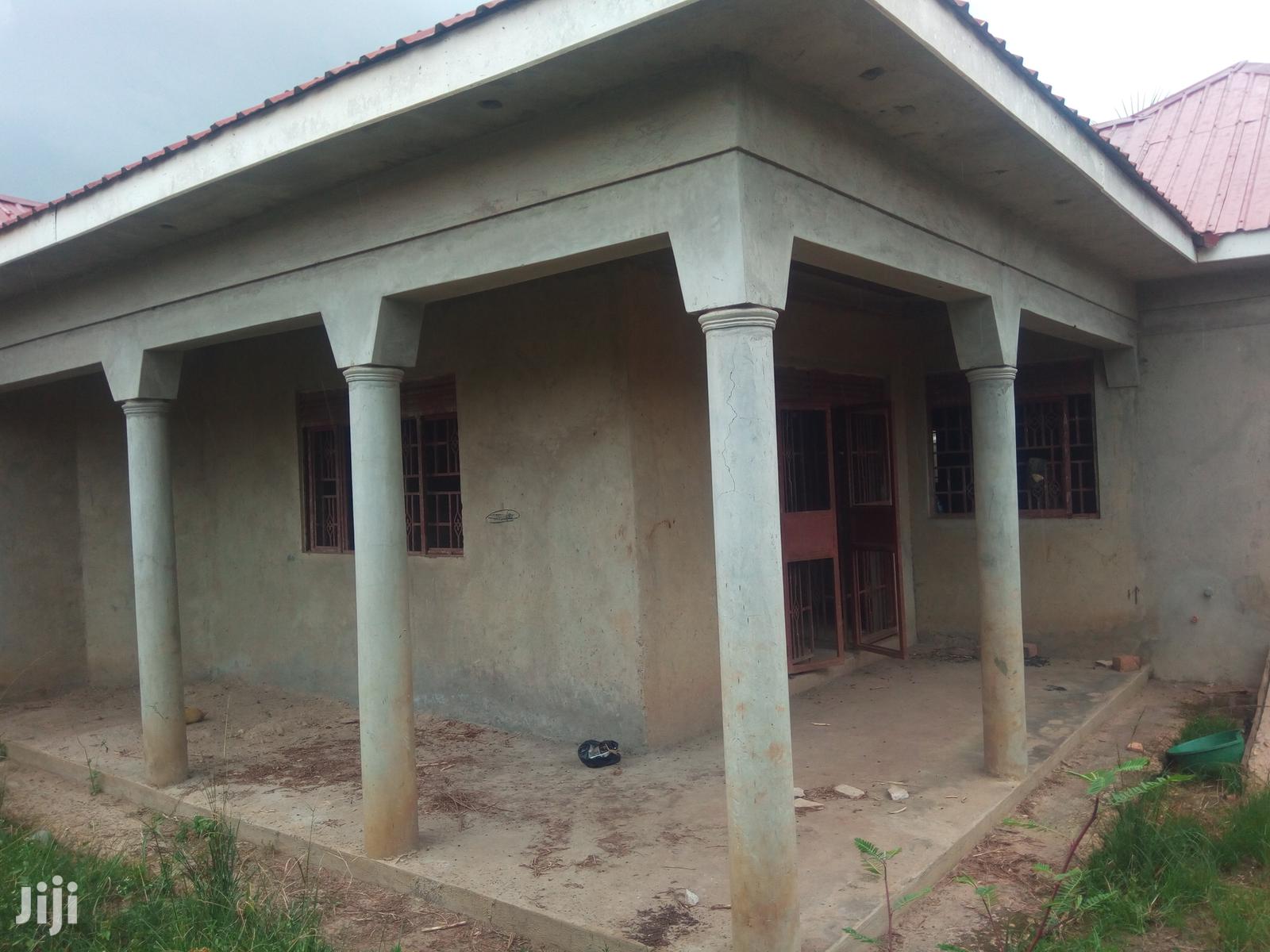 Large Compound House in Kira for Sell