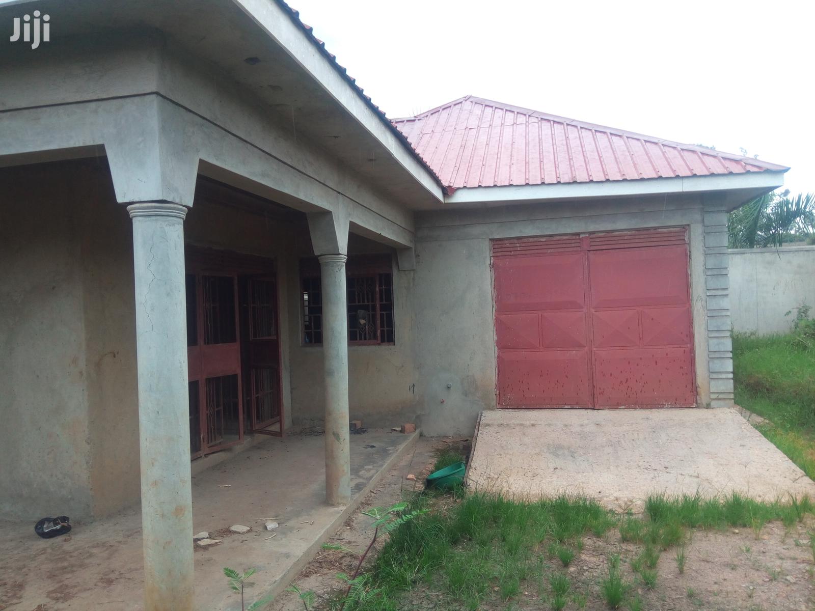 Large Compound House in Kira for Sell