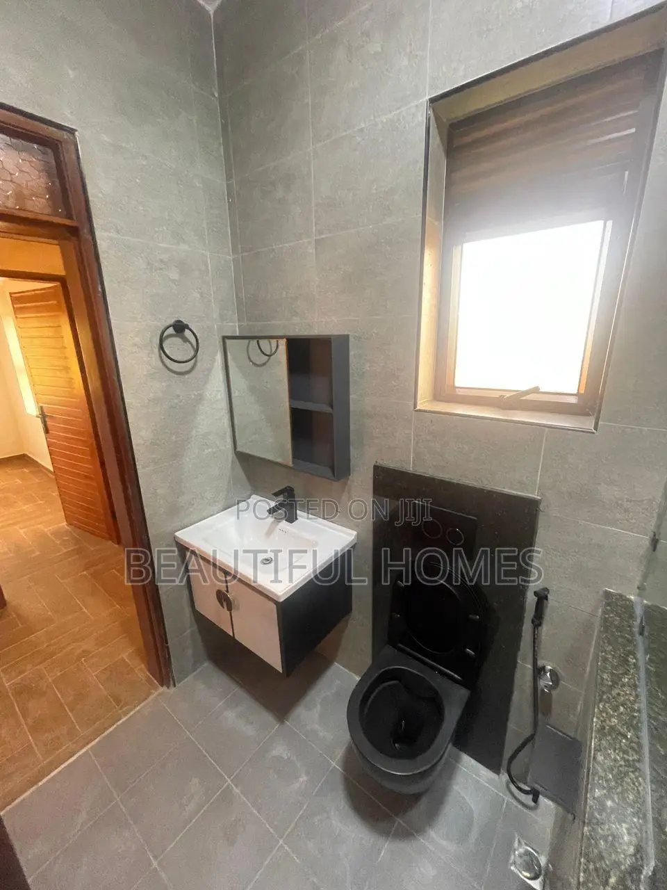Furnished 2bdrm Apartment in Mutungo Bugolobi, Nakawa for sale