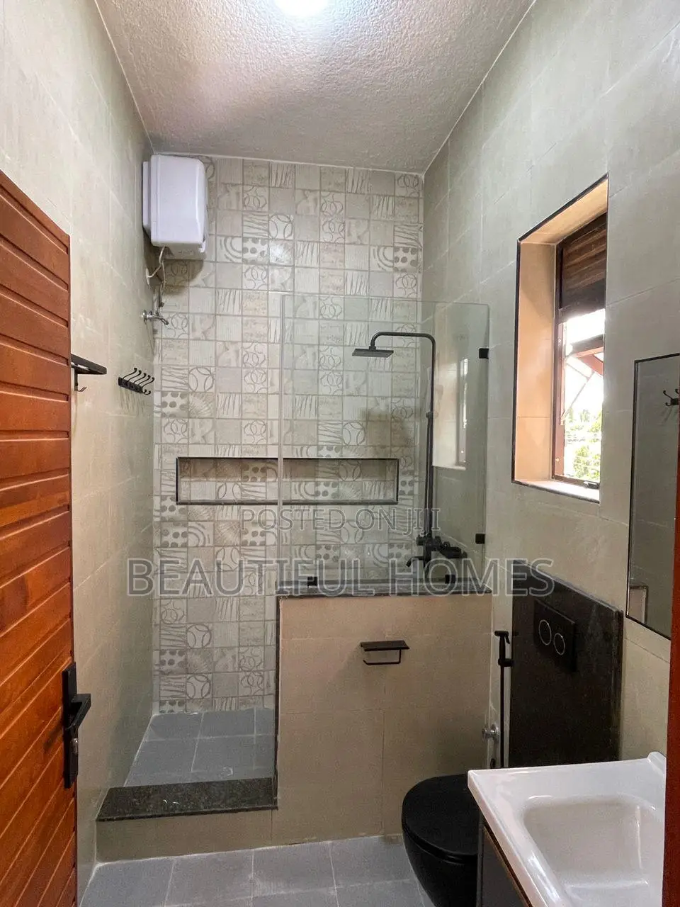 Furnished 2bdrm Apartment in Mutungo Bugolobi, Nakawa for sale