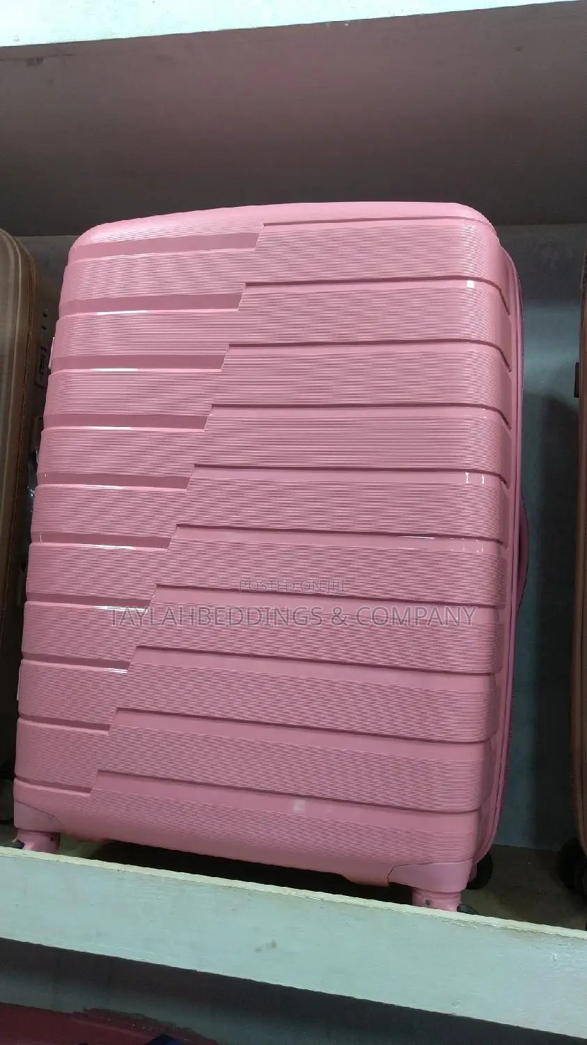 Durable Lightweight Hard Shell Suitcase