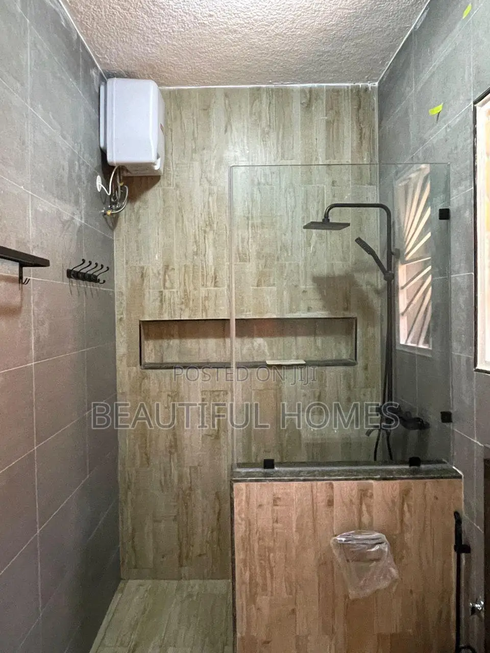 Furnished 2bdrm Apartment in Mutungo Corporate, Central Division