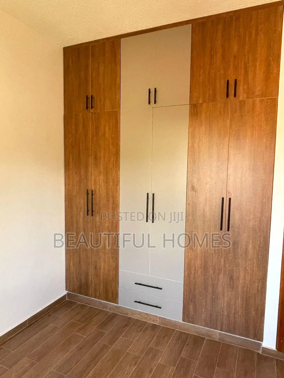 Furnished 2bdrm Apartment in Mutungo Corporate, Central Division