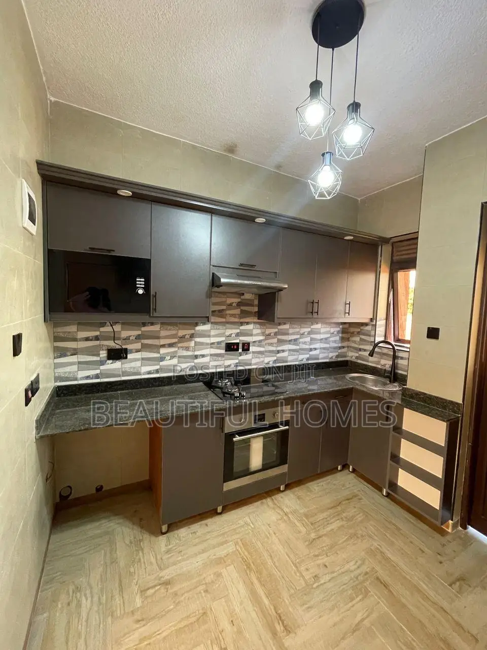 Furnished 2bdrm Apartment in Mutungo Corporate, Central Division
