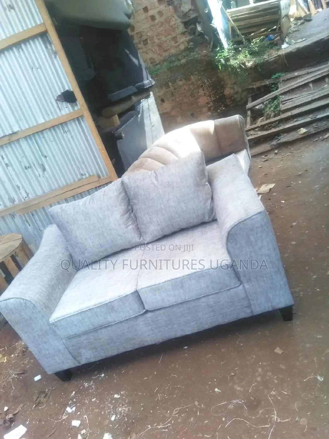 2 Seater Sifa Seat With Fibre Pillows