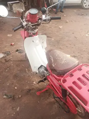 Suzuki 750 2013 Red