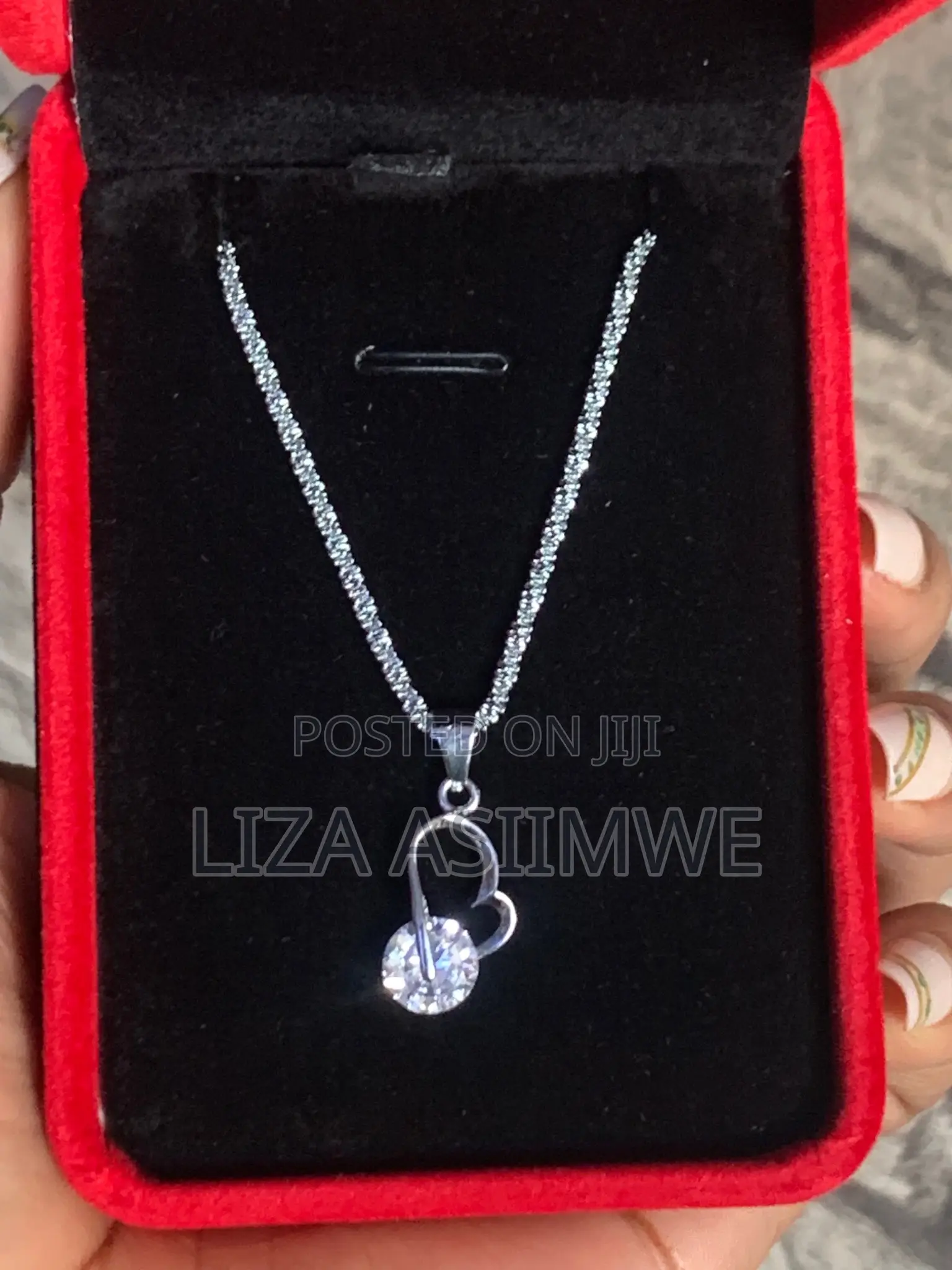 Lady’S Necklaces