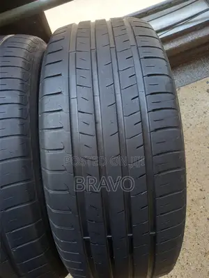 255/55r18 Tyres for Benz.
