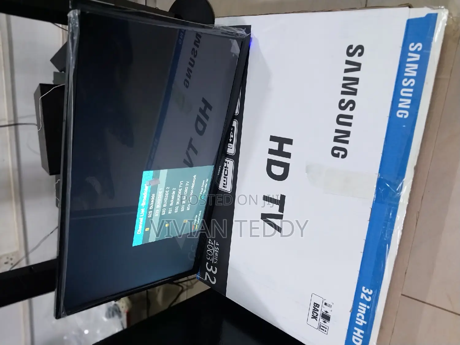 Samsung TV Flat Screen 32"