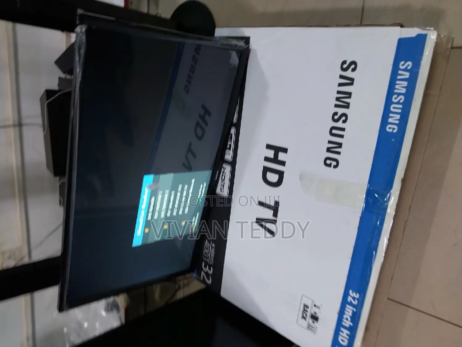 Samsung TV Flat Screen 32"