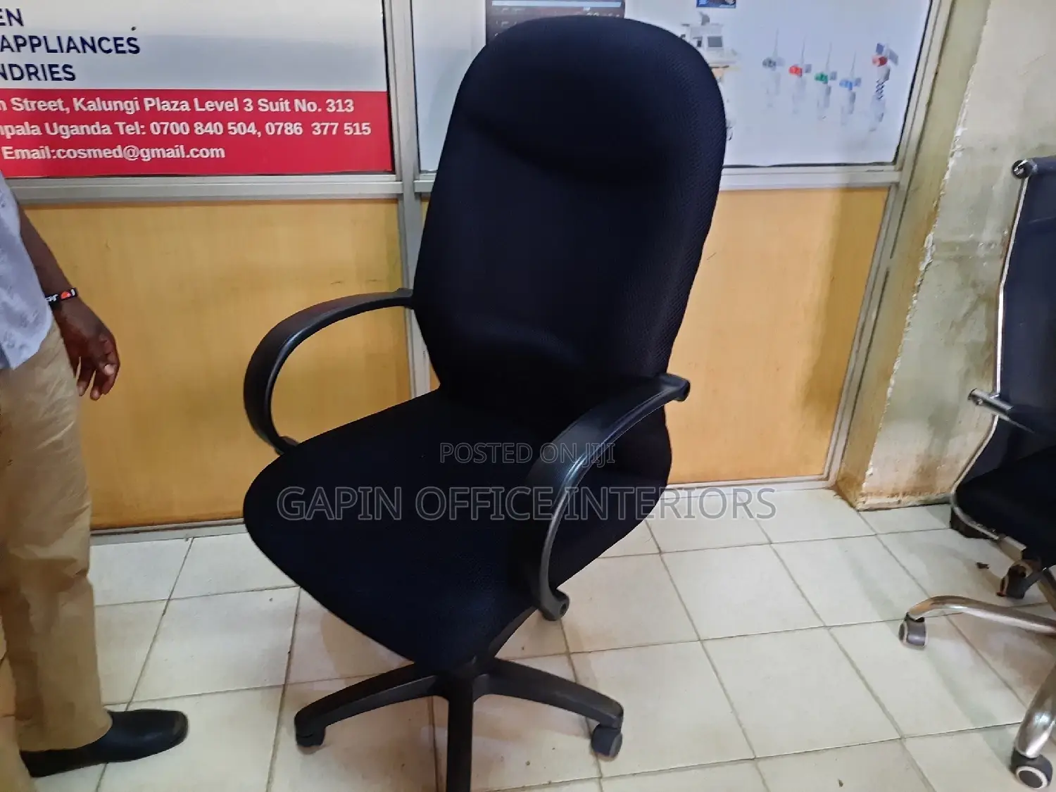 Fabric // Mesh High Back Chair