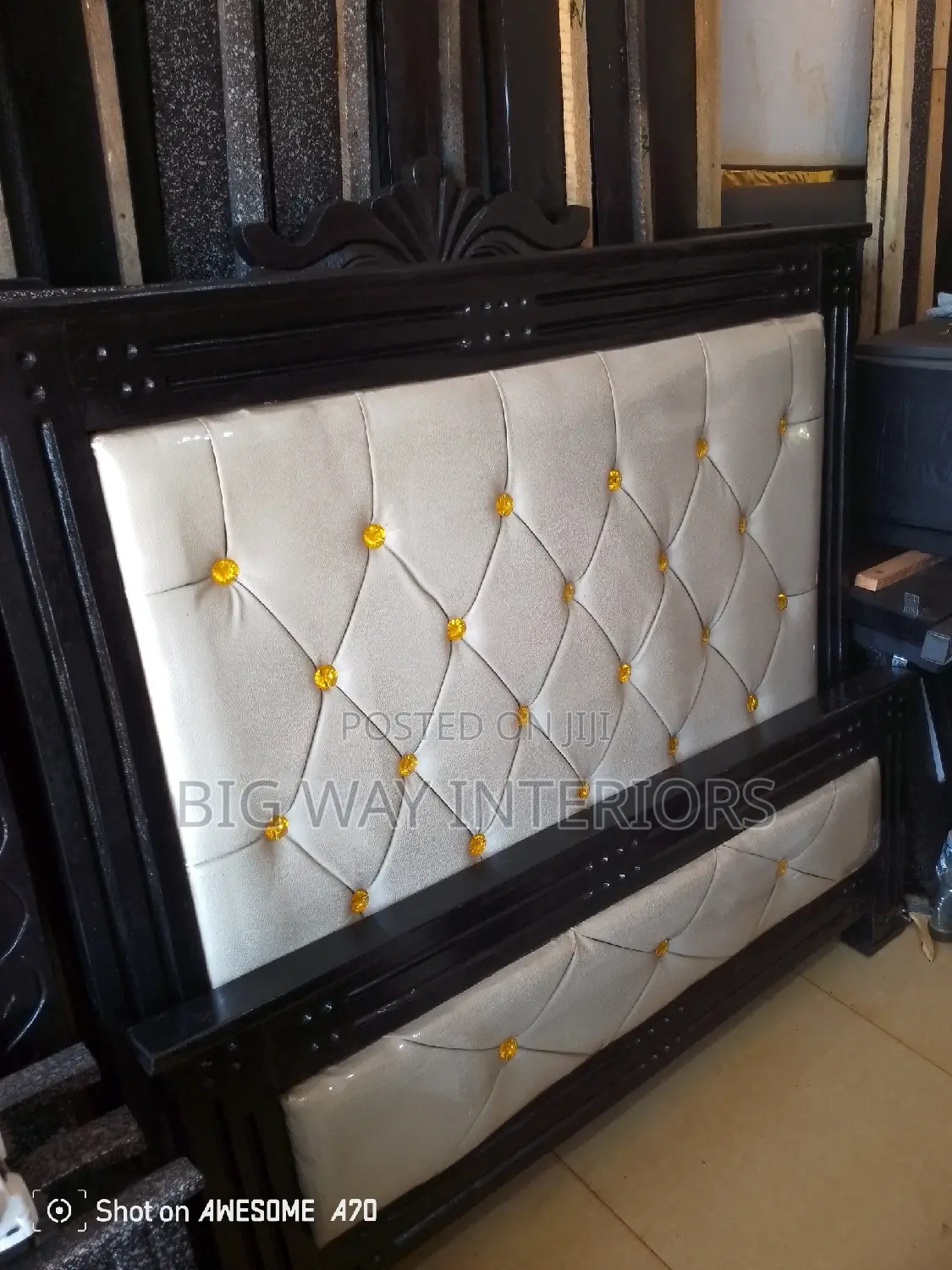 Cream Leather Bed 4x6 B9