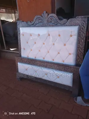 4by6 Bed in White Leather