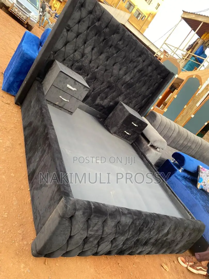 5by6 Gray Fabric Tufted Bed With Bedside Drawers