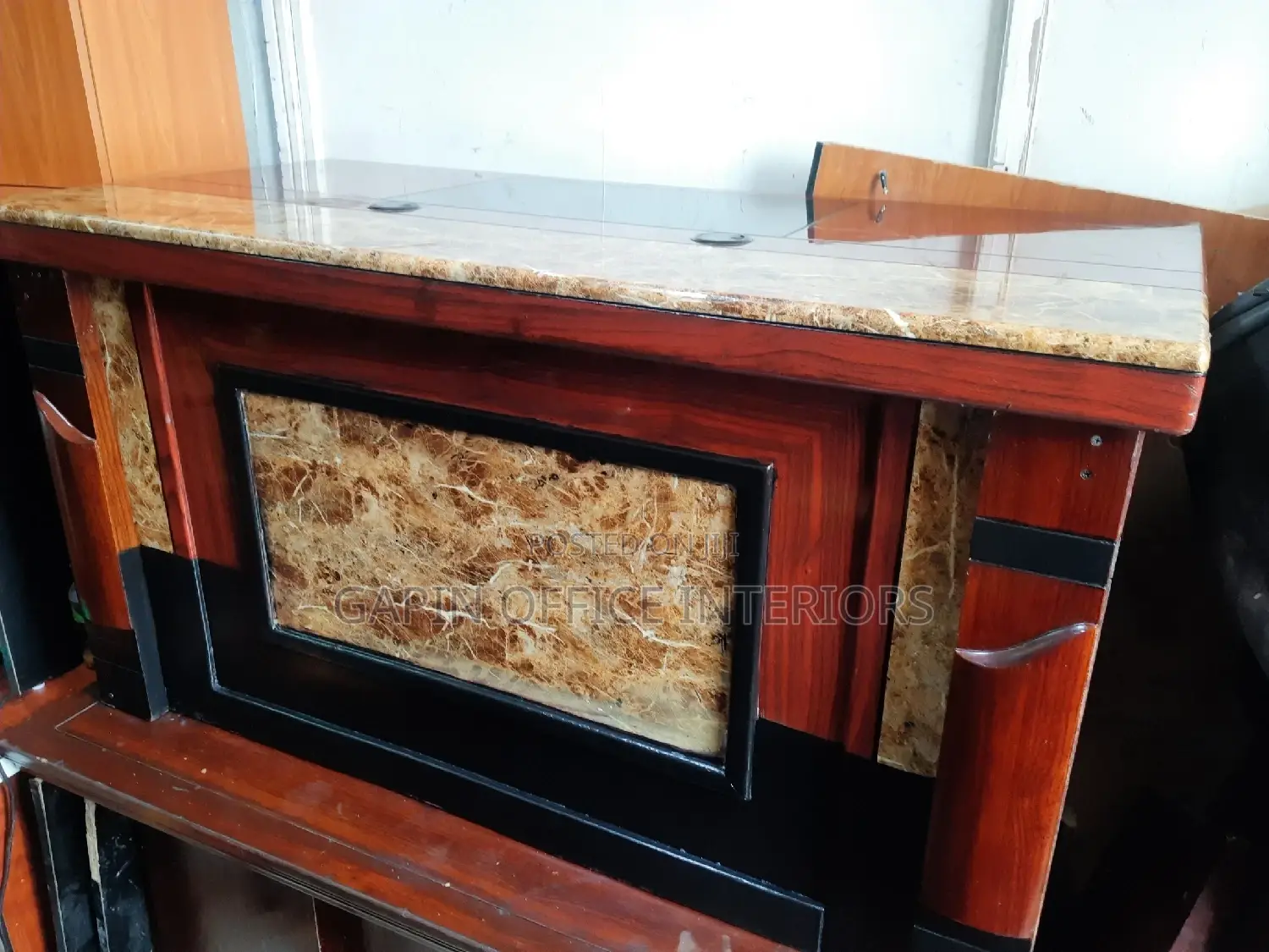 Used Executive Office Table of Size 140cm