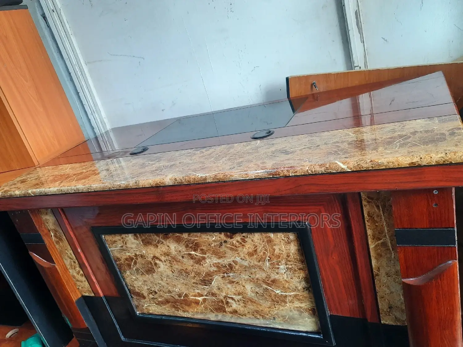 Used Executive Office Table of Size 140cm