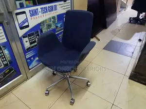 Second Hand Office// Salon Chair