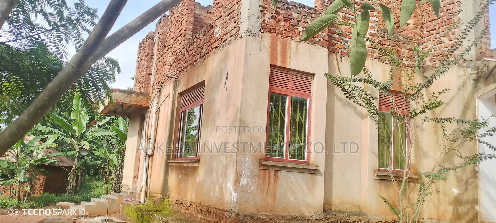 6bdrm Townhouse/Terrace in Wakitaka, Jinja for sale