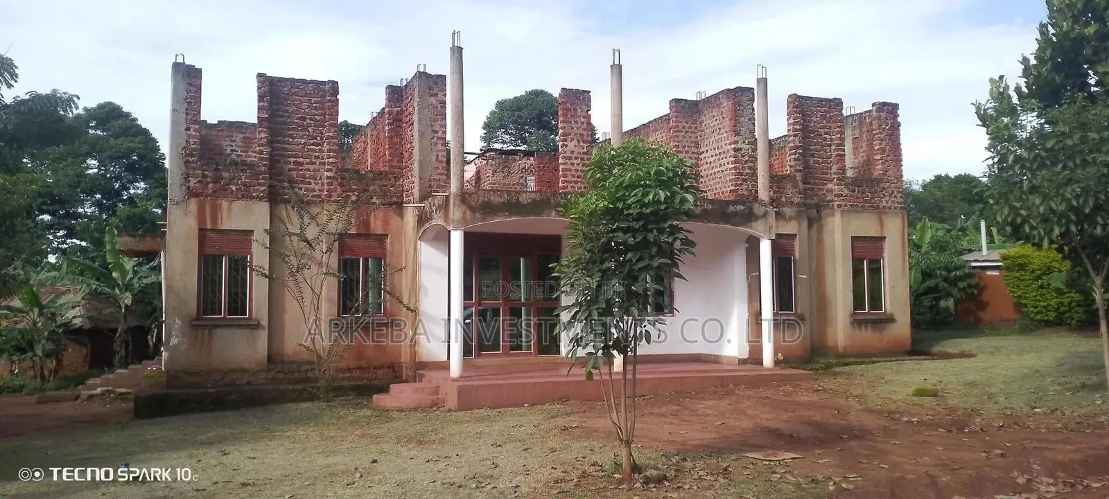 6bdrm Townhouse/Terrace in Wakitaka, Jinja for sale