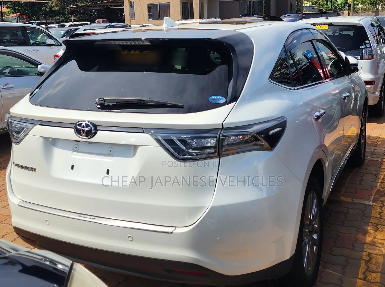 Toyota Harrier 2.0 2016 White