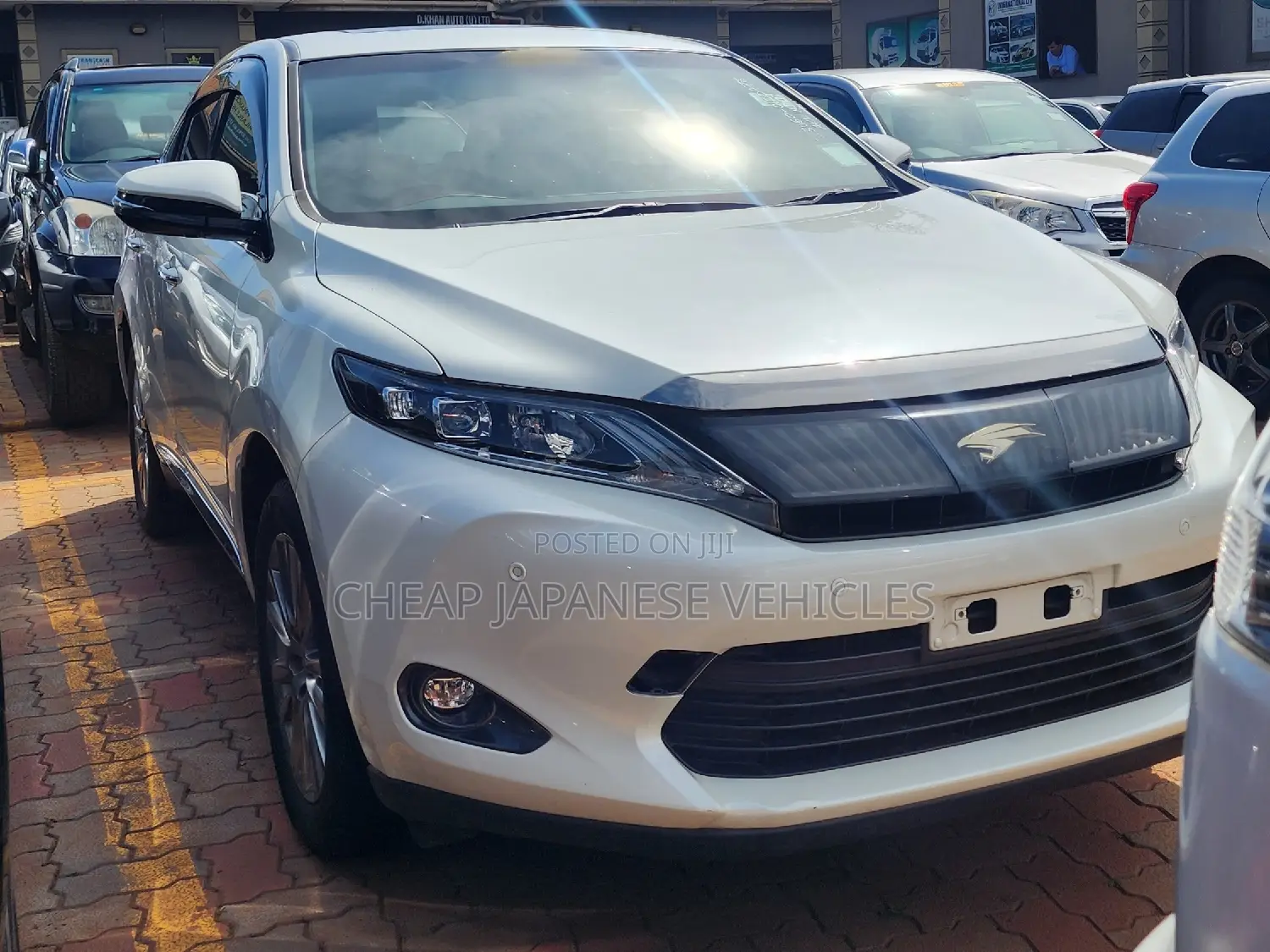 Toyota Harrier 2.0 2016 White