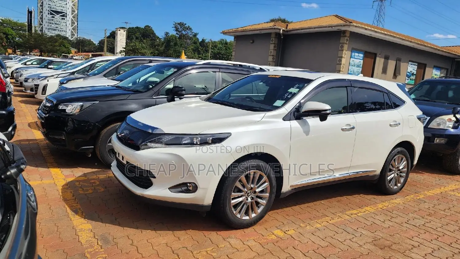 Toyota Harrier 2.0 2016 White