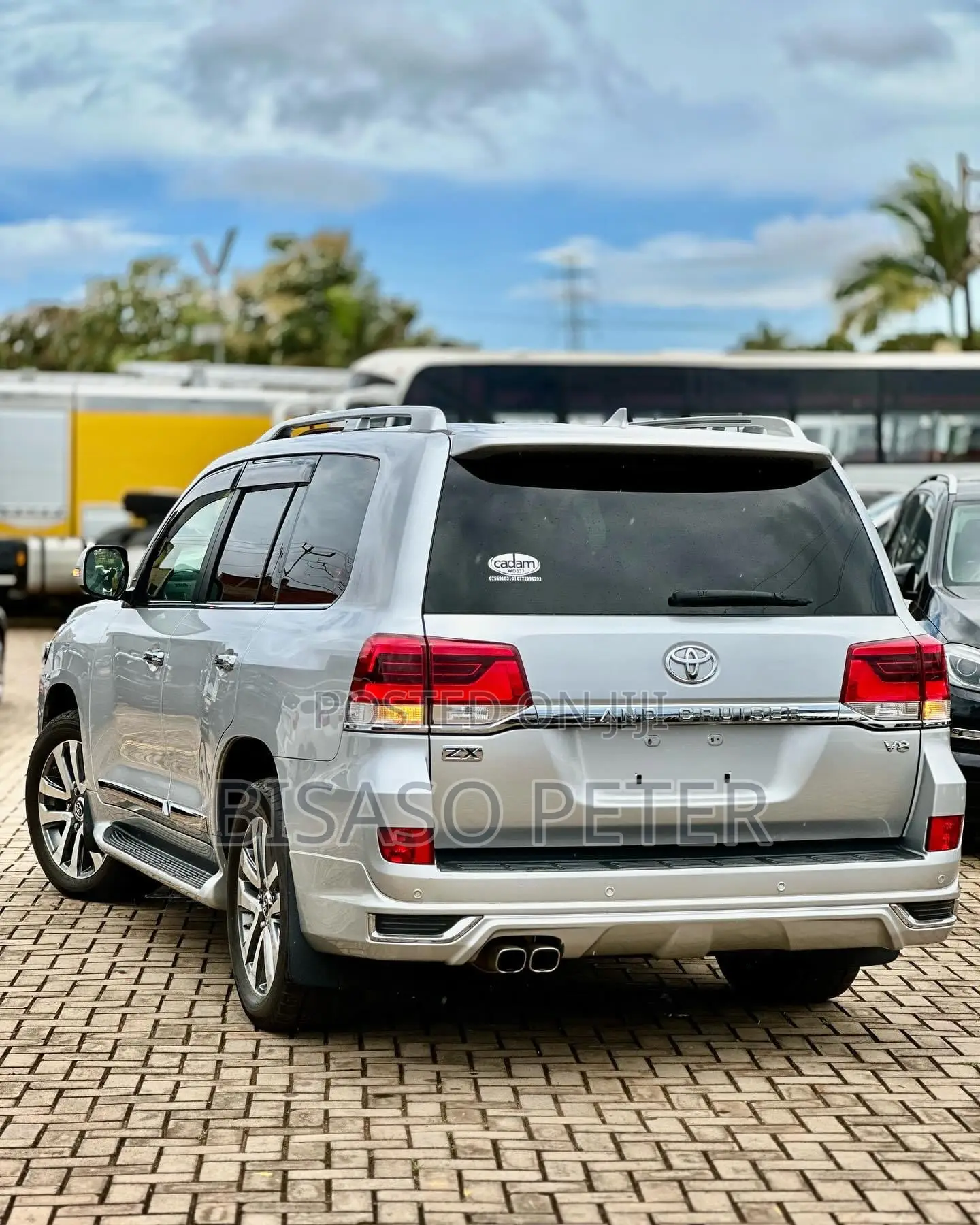 Toyota Land Cruiser 4.6 V8 ZX 2017 Silver
