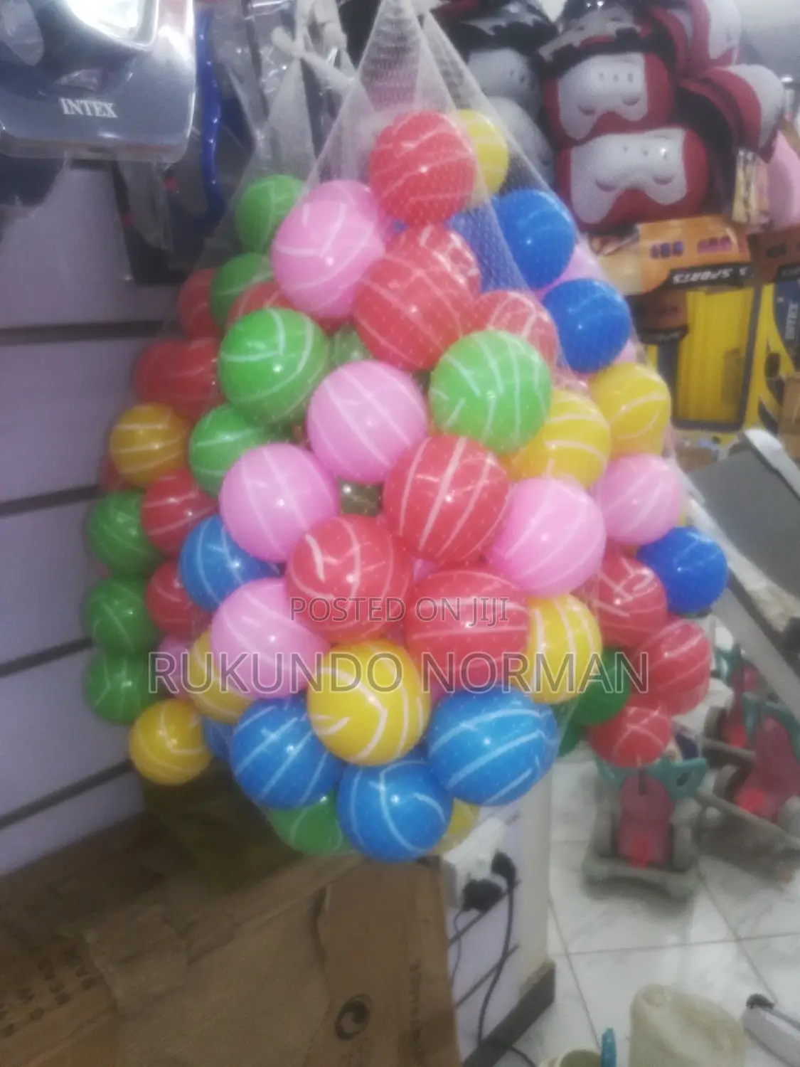 Coloured Balls( 50 Pieces)