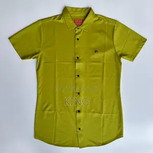 Men's Button Up Shirt
Setin Short Sleeves
Collar